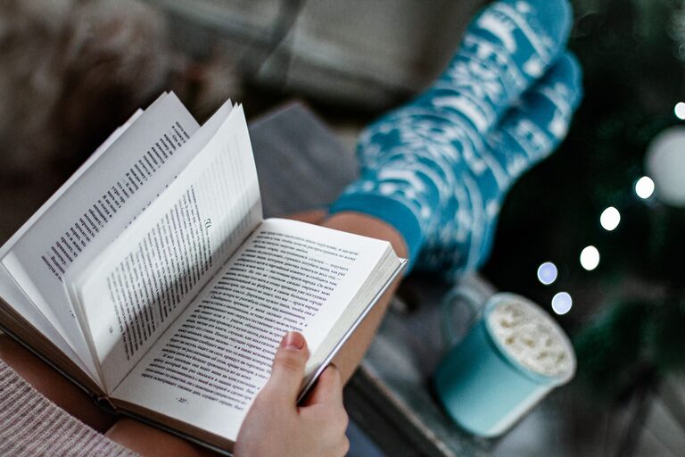Cozy Evenings Without Screens: Ideas to Unwind and Recharge